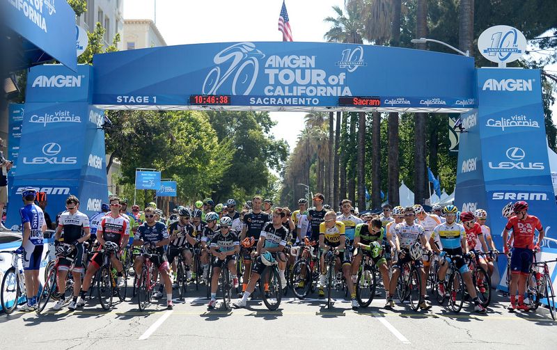 The peloton ready for the start of the stage 1