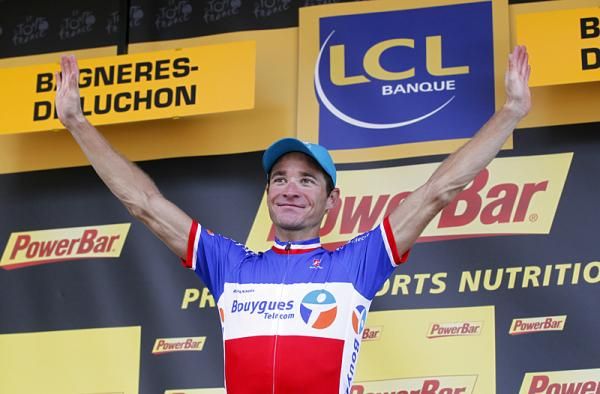 Bouygues Telecom offre des maillots à 7 clubs de sport amateurs