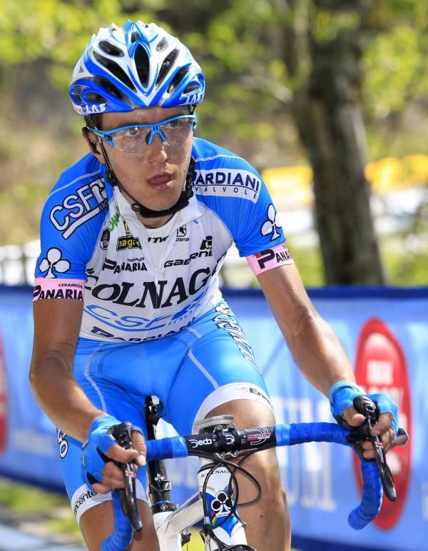 Domenico Pozzovivo (Colnago-CSF Inox) dances to victory.