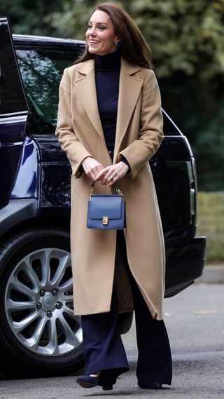 Catherine, Princess of Wales arrives at the Oxford House Nursing Home on February 21, 2023