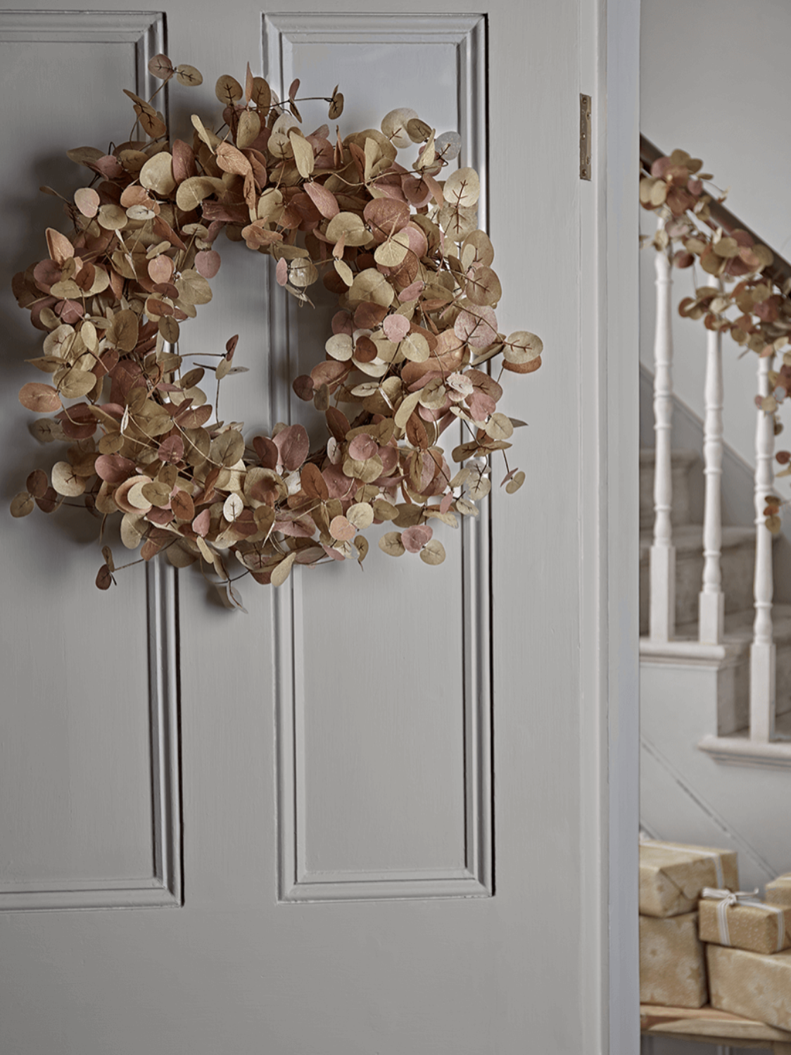 Halloween decorating ideas: tasteful wreath