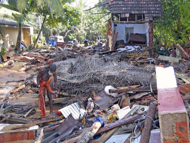 Sri Lankan man recovering from tsunami