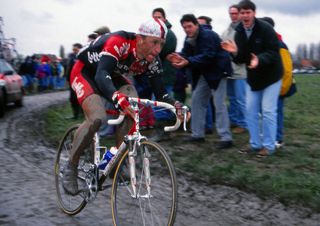 Andrei Tchmil in action at the 1994 Paris-Roubaix