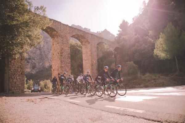 Team Sky makes the most of the sunshine in Mallorca