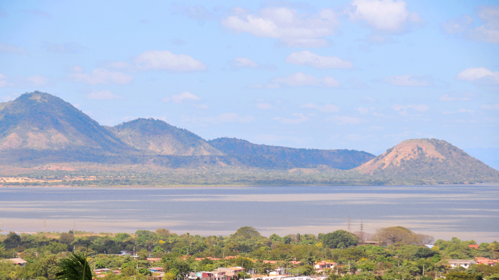 A photo of Lake Managua in Nicaragua, taken from the shoreline