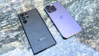 iPhone 14 Pro Max vs Galaxy S22 Ultra