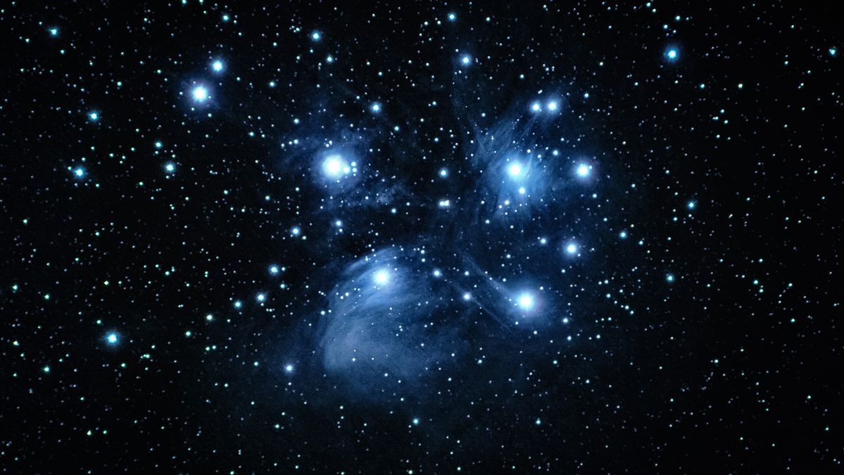 A picture of Messier 45, known as the pleiades star cluster or the Seven Sisters.