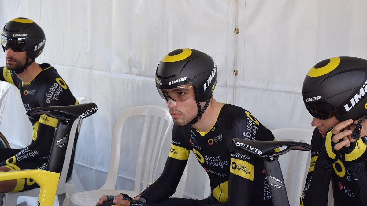 Direct Energie and Astana are two teams wearing helmets from Limar at the race