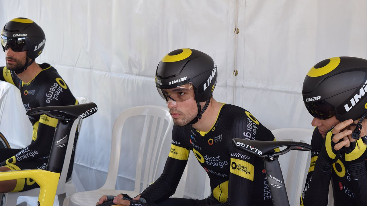 Direct Energie and Astana are two teams wearing helmets from Limar at the race