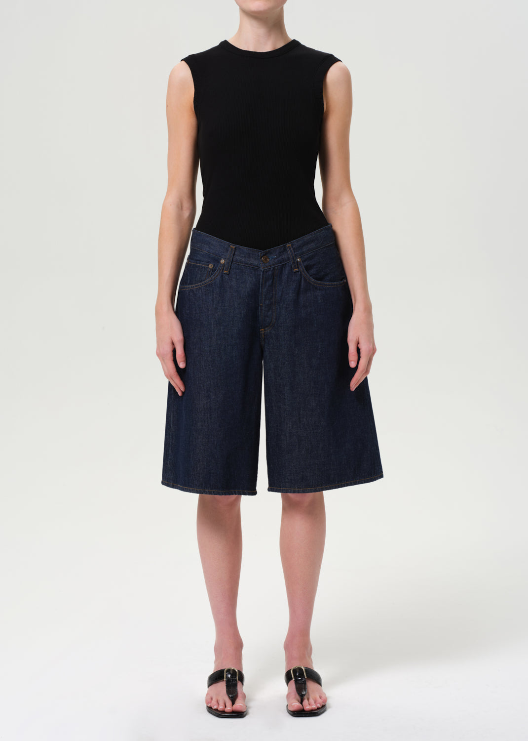 Baggy V-Short in Pure - 23 / Pure