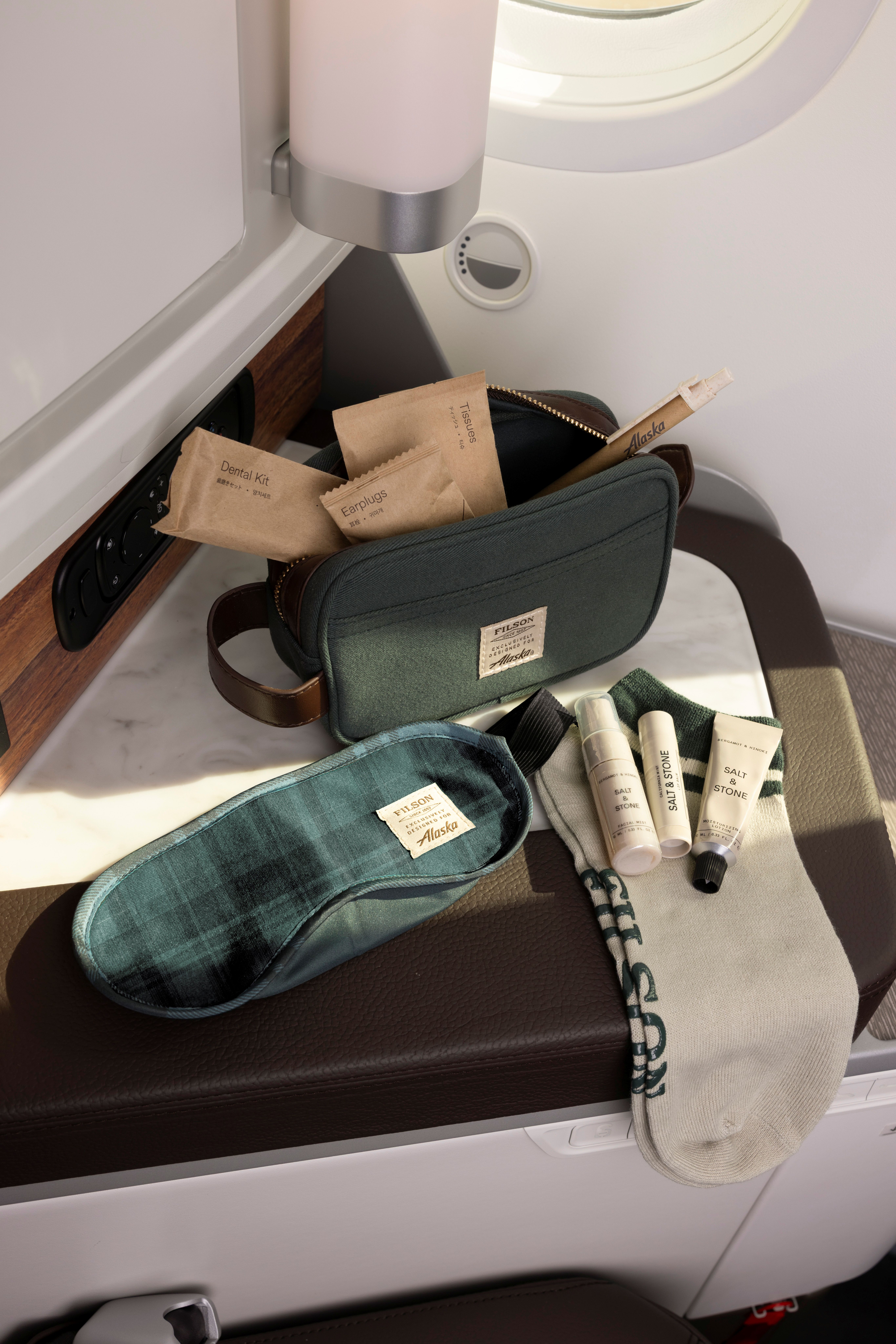 alaska airlines business class suites