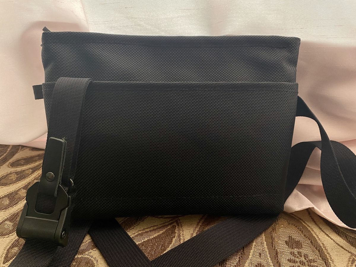 Waterfield Designs Marquis Crossbody Pouch Back