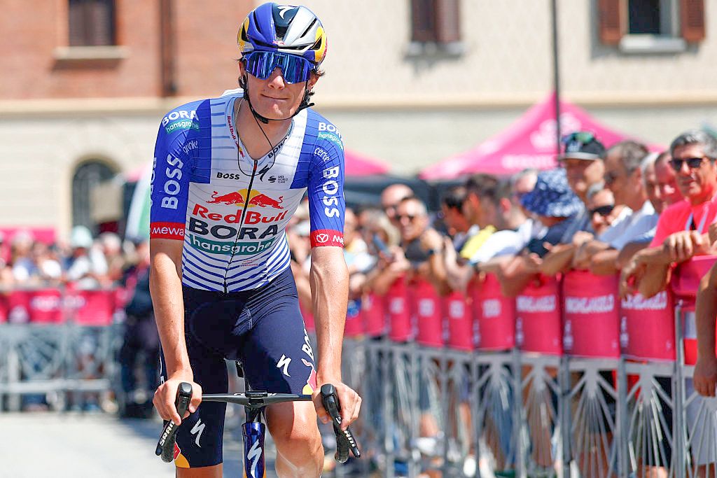 'It's just no legs' - Giulio Pellizzari ready to aid Jai Hindley's podium fight after sliding out of Giro d'Italia GC battle