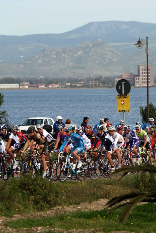 The Giro di Sardegna peloton