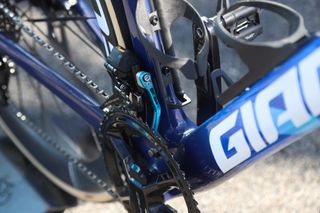 Team Jayco Giant belonging to Simon Yates at Paris-Nice 2023, with detail showing chain catcher used
