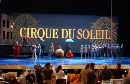 Cirque Du Soleil performers