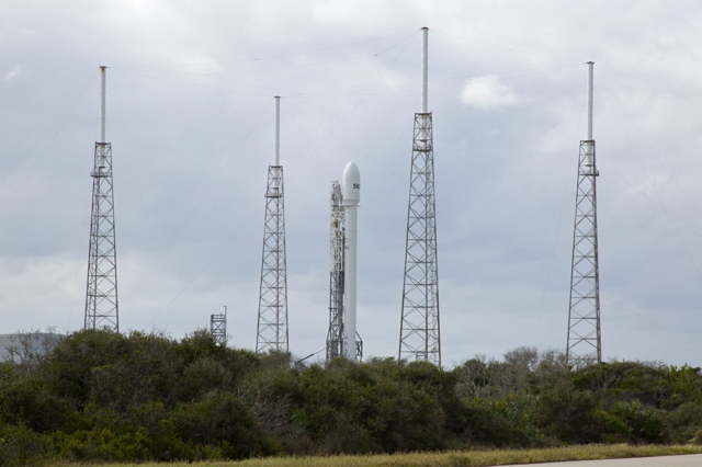 SpaceX&#039;s Falcon 9 Rocket Before Launch, Nov. 25, 2013