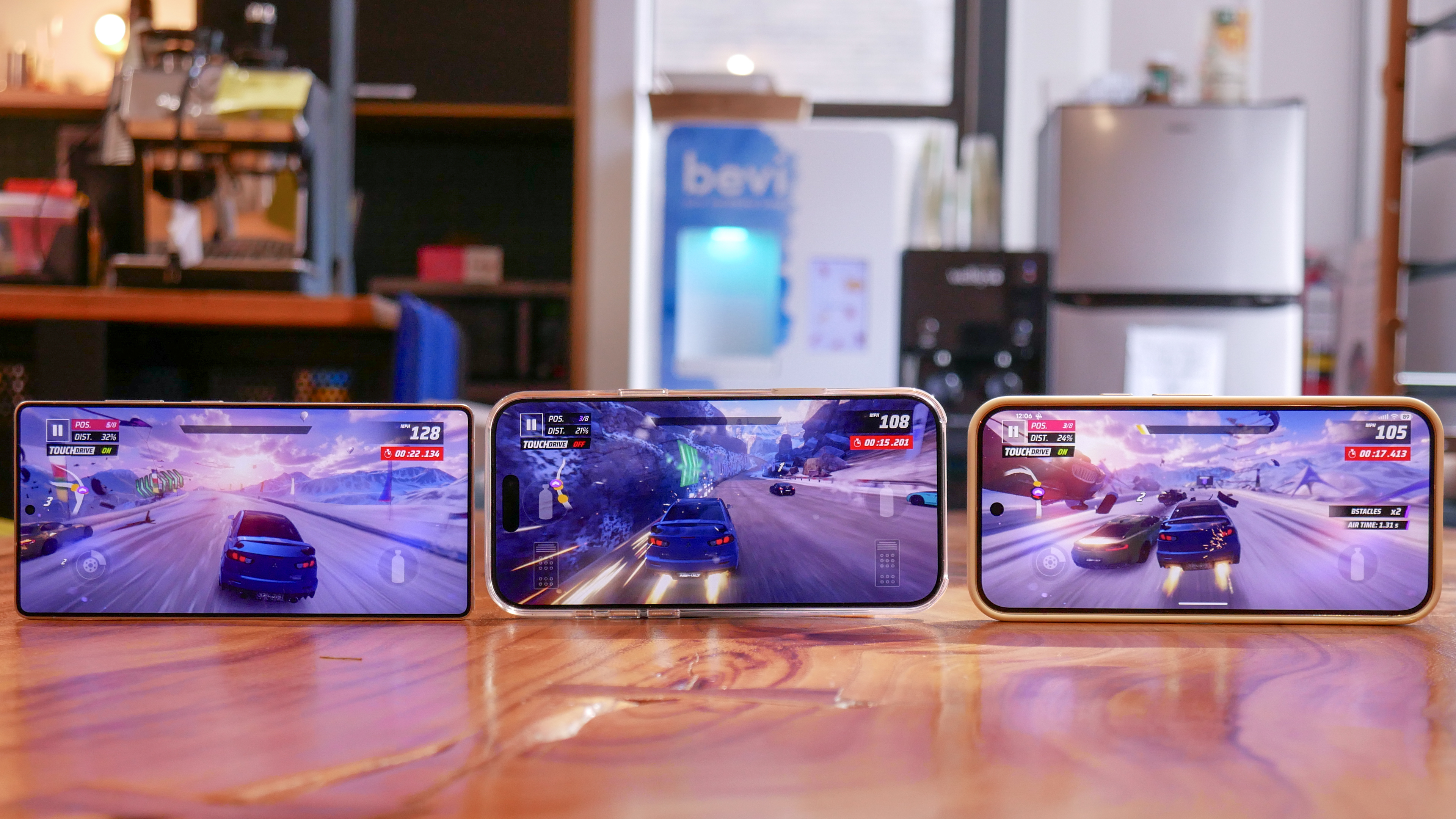 Asphalt Legends on iPhone 17 Pro Max, Galaxy S25 Ultra and Pixel 10 Pro XL