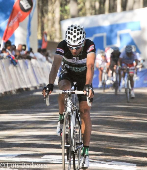 The remnants of the breakaway come over the line