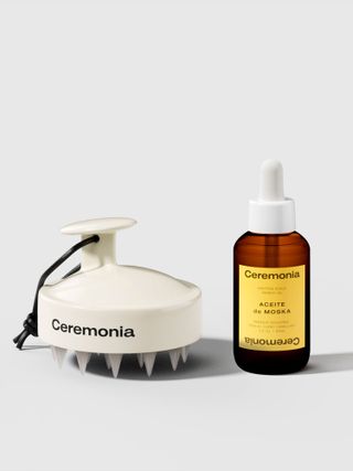 Ceremonia Aceite de Moska white scalp massager and hair oil