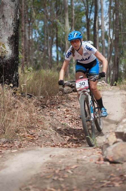 The Australian elite racer Imogen Smith recovers well from Stage two and finishes as fastest woman today with almost an hour gap onto amateur racer Rita Esteves from Portugal
