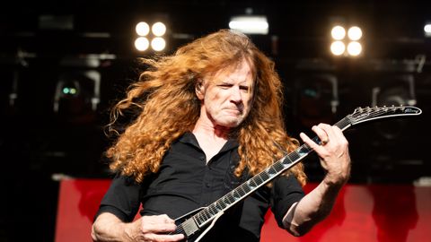 Dave Mustaine live on stage