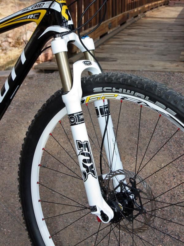 We've experienced some inconsistencies with Fox's FIT-equipped forks over the past couple of seasons but thankfully, the 32 F29 FIT RLC on our Scott Scale 29 RC test bike was utterly flawless.