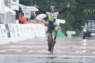 Rui Costa wins three rider sprint to claim rain-soaked Japan Cup