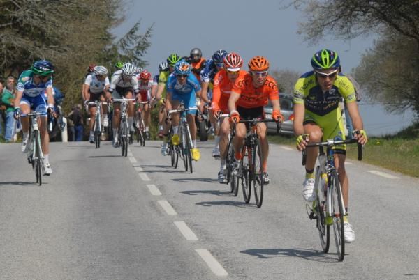 Eduardo Gonzalo (Bretagne Schuller) on the attack