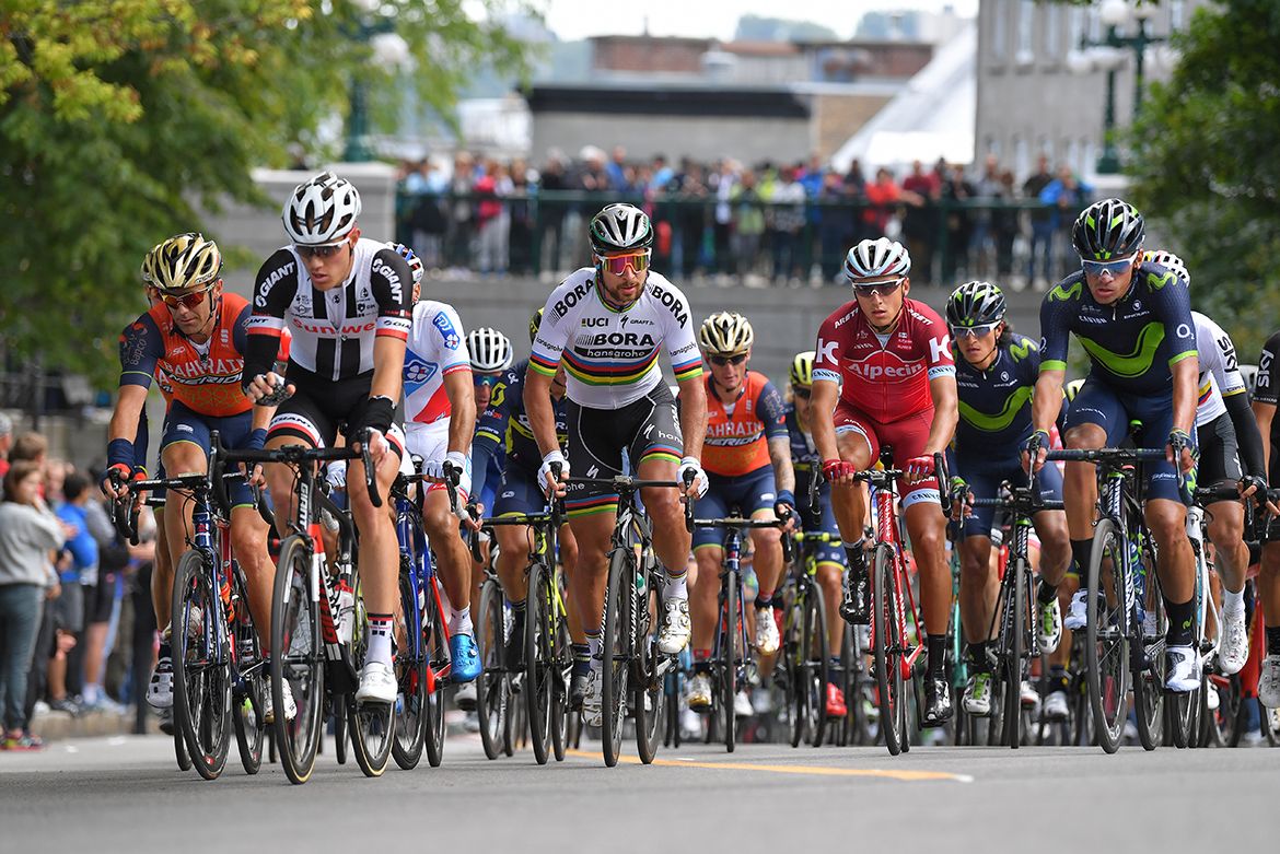 Peter Sagan (Bora-Hansgrohe) stands out in the pack
