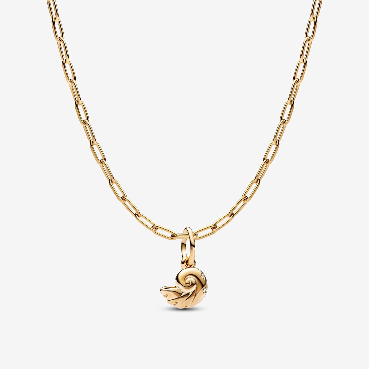 Yoonchae&amp;rsquo;s Shell Charm Necklace Set