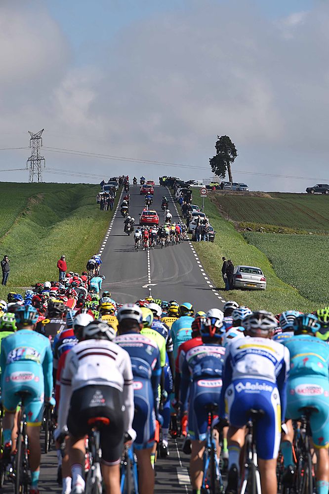 A lead group forms at Paris-Roubaix, early on