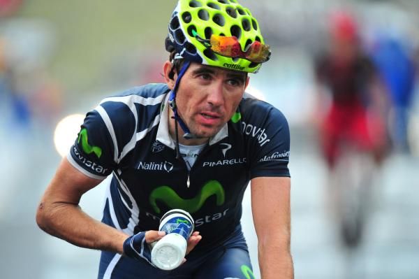 David Arroyo (Movistar) crosses the line at Super-Besse Sancy.