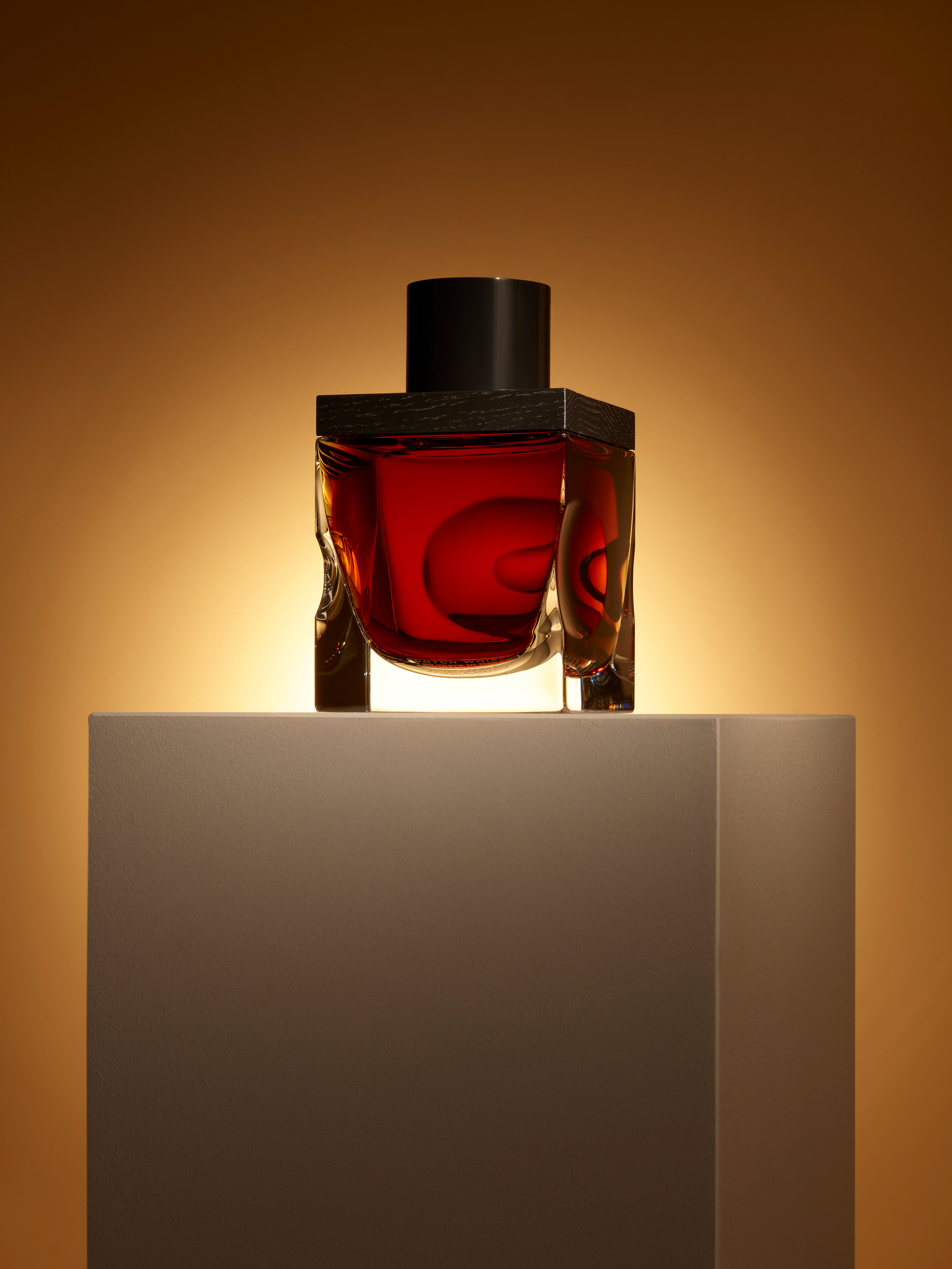 Sir David Adjaye bottle design for Gordon & MacPhail