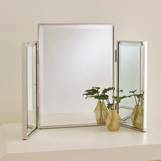 Luxury tri-fold table mirror.