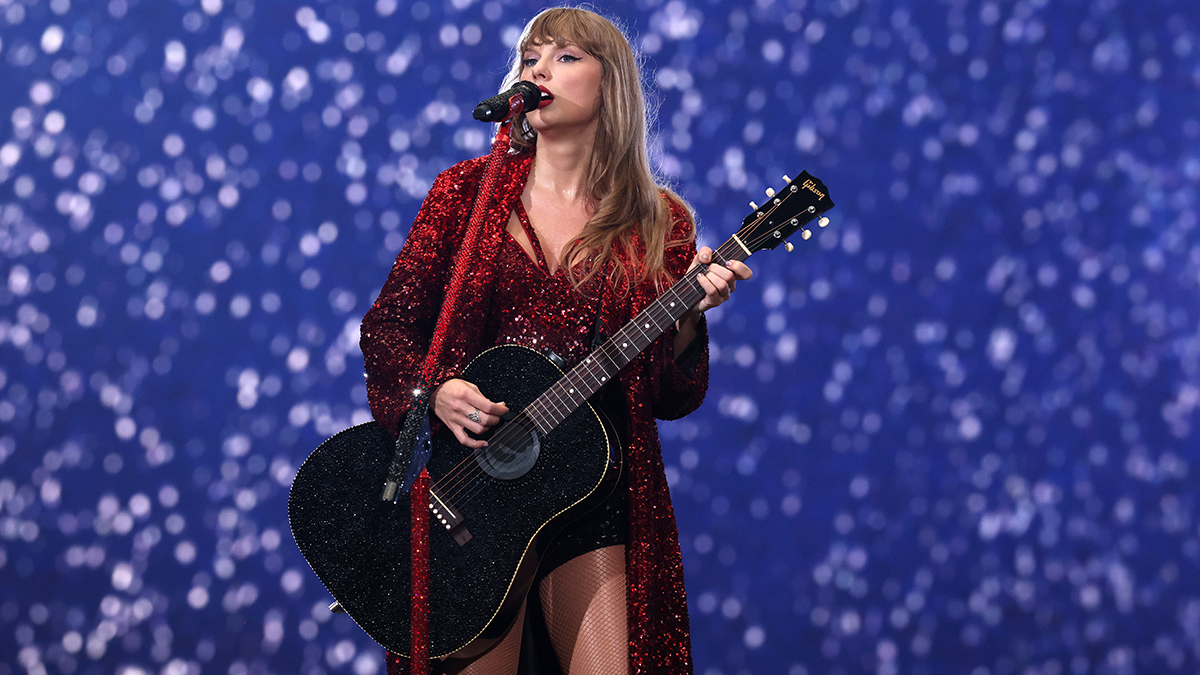 Taylor Swift performs onstage during  "Taylor Swift | The Eras Tour" at Johan Cruijff Arena on July 05, 2024 in Amsterdam, Netherlands. (Photo by Aldara Zarraoa/Getty Images for TAS Rights Management)
