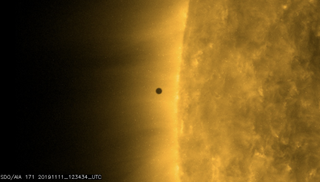 Mercury于2019年11月11日经过阳光。
