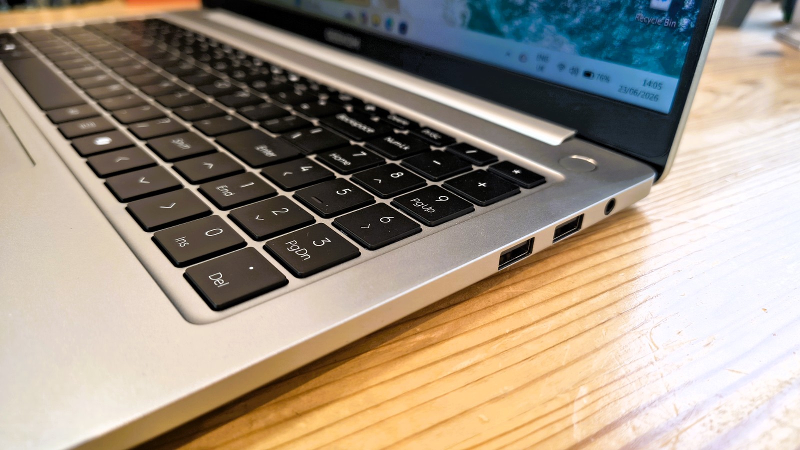 Geekom GeekBook X16 Pro