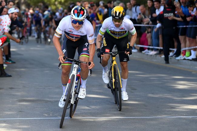 Evenepoel e Roglic danno spettacolo anche nellultima tappa (foto David RamosGetty Images)