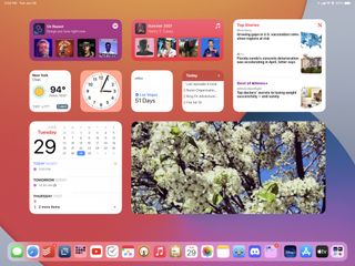 Widgets on the home screen in iPadOS 15