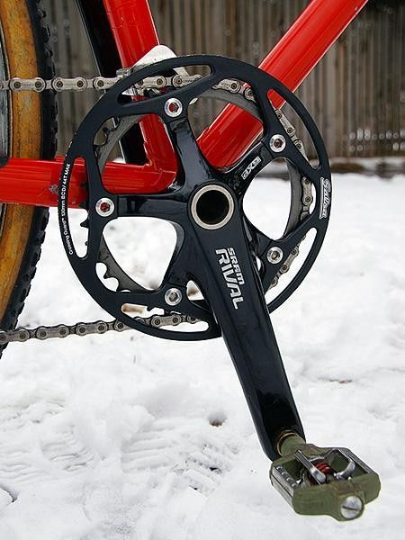 Team rider Alie Kenzer's bike was set up here with a single ring but most team riders use a double.