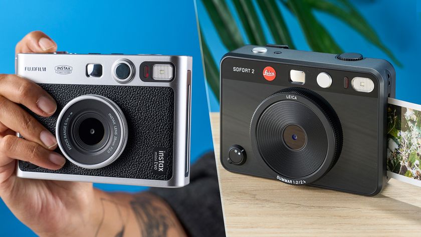 Fujifilm Instax mini Evo vs. Leica Sofort 2