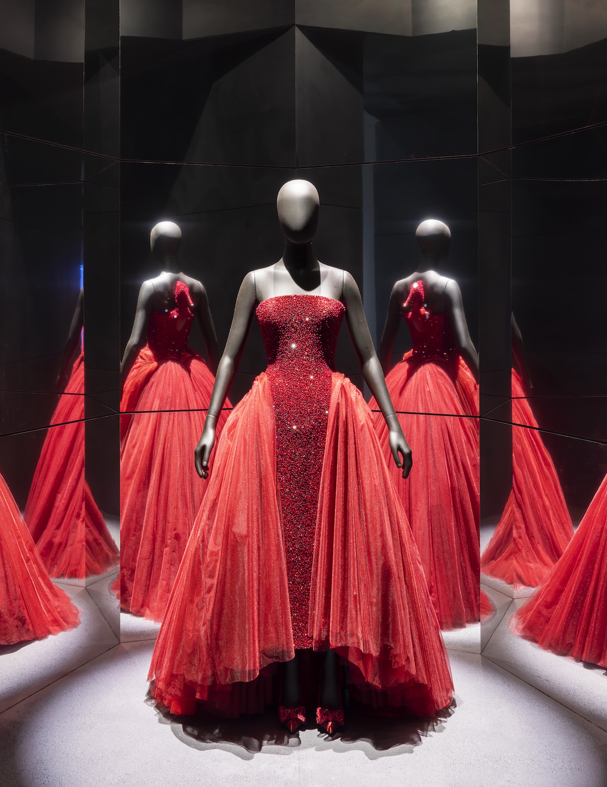 Schiaparelli Fashion Becomes Art Exhibition V&amp;amp;A London