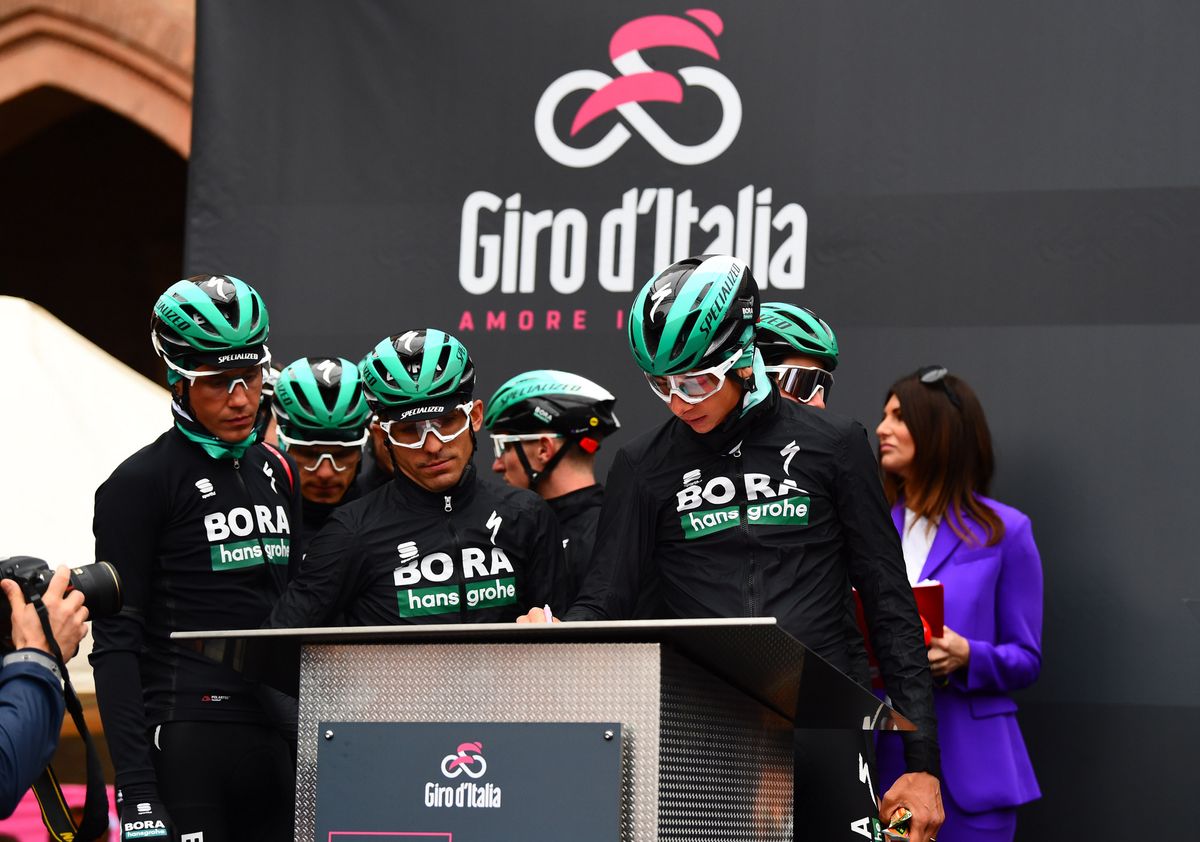 Bora-Hansgrohe sign on in the morning