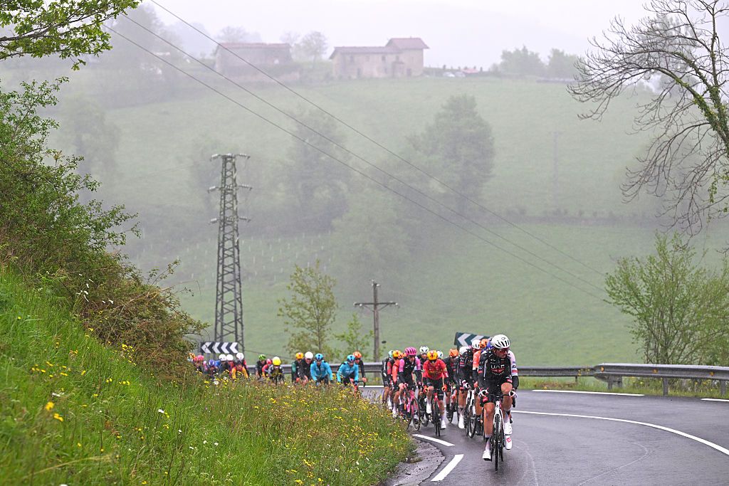 Itzulia Basque Country stage 6 LIVE - The heavens open on final stage of the race