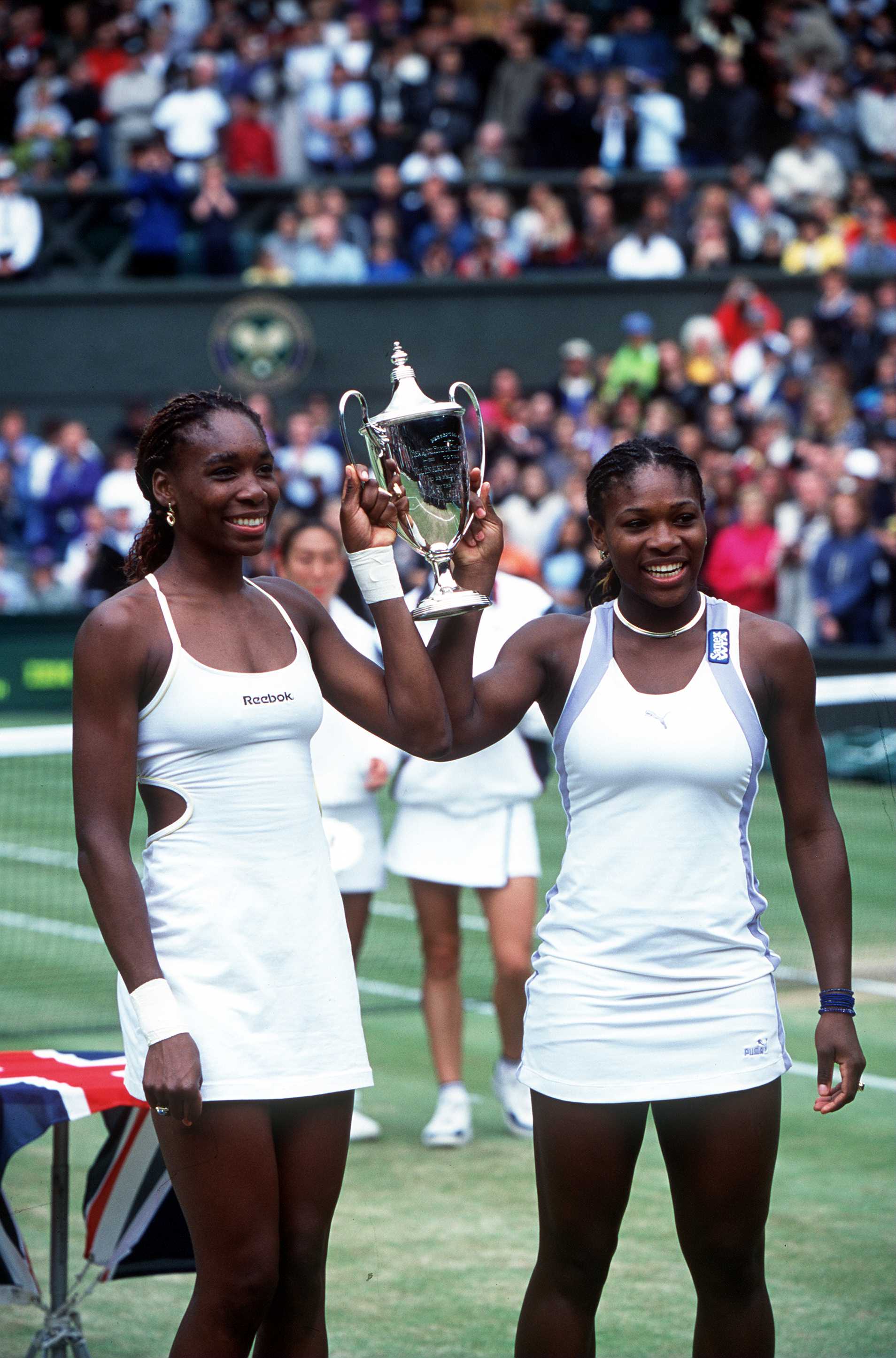 Serena and Venus Williams won their first Wimbledon doubles final in 2000