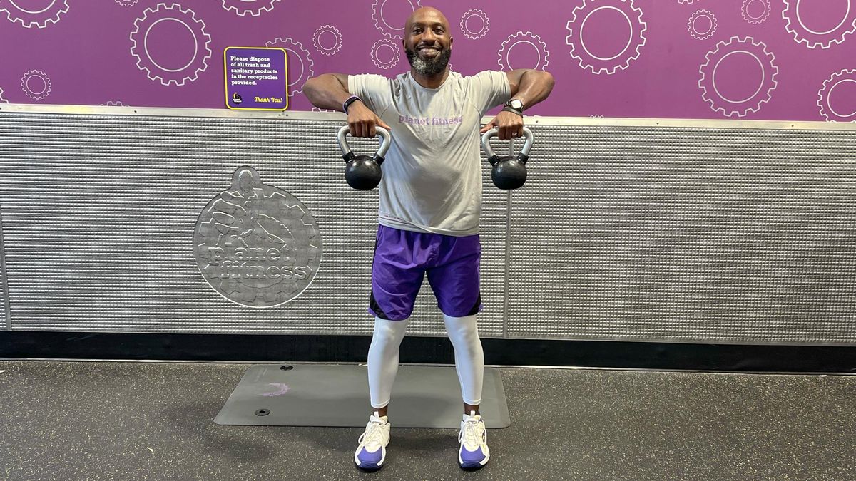 Teddy Savage completing a Romanian deadlift to upright row