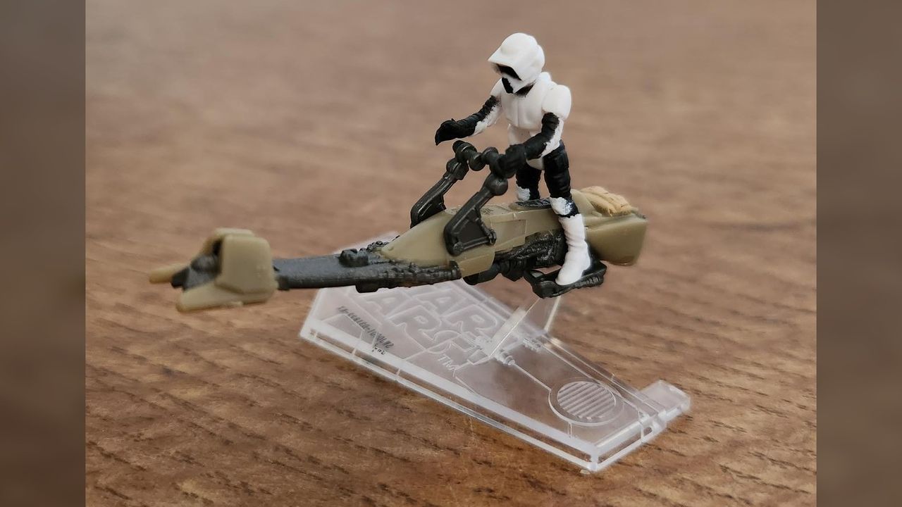 Star Wars Micro Galaxy Squadron range_Scout Class Speeder Bike with Imperial Scout Trooper.