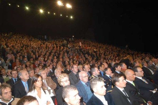 The crowd looking intrigued