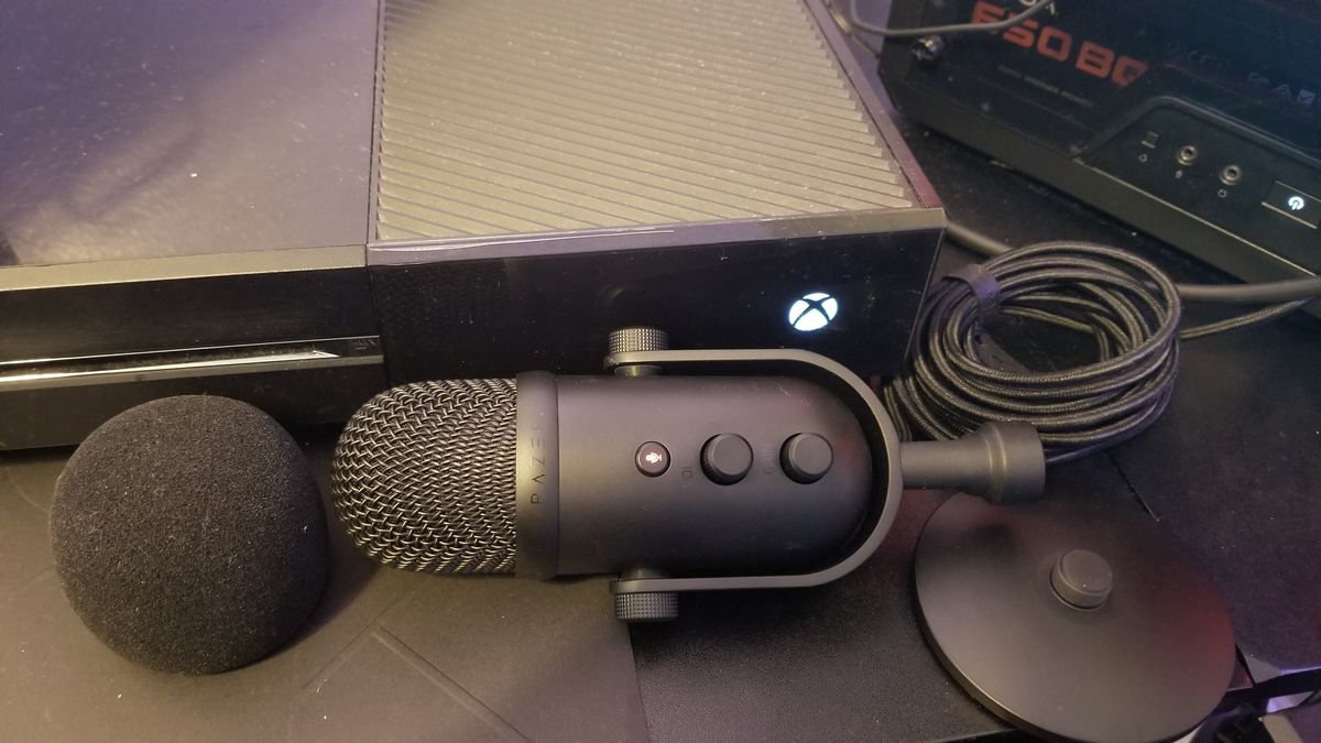 Razer Seiren V2 Pro
